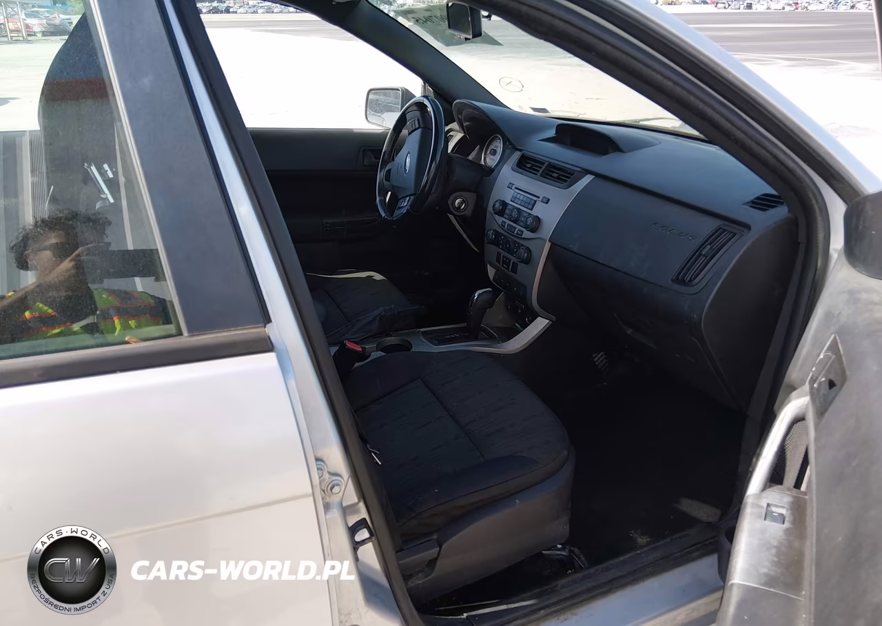 2011 Ford Focus Se VIN:1FAHP3FN6BW193392 - 5