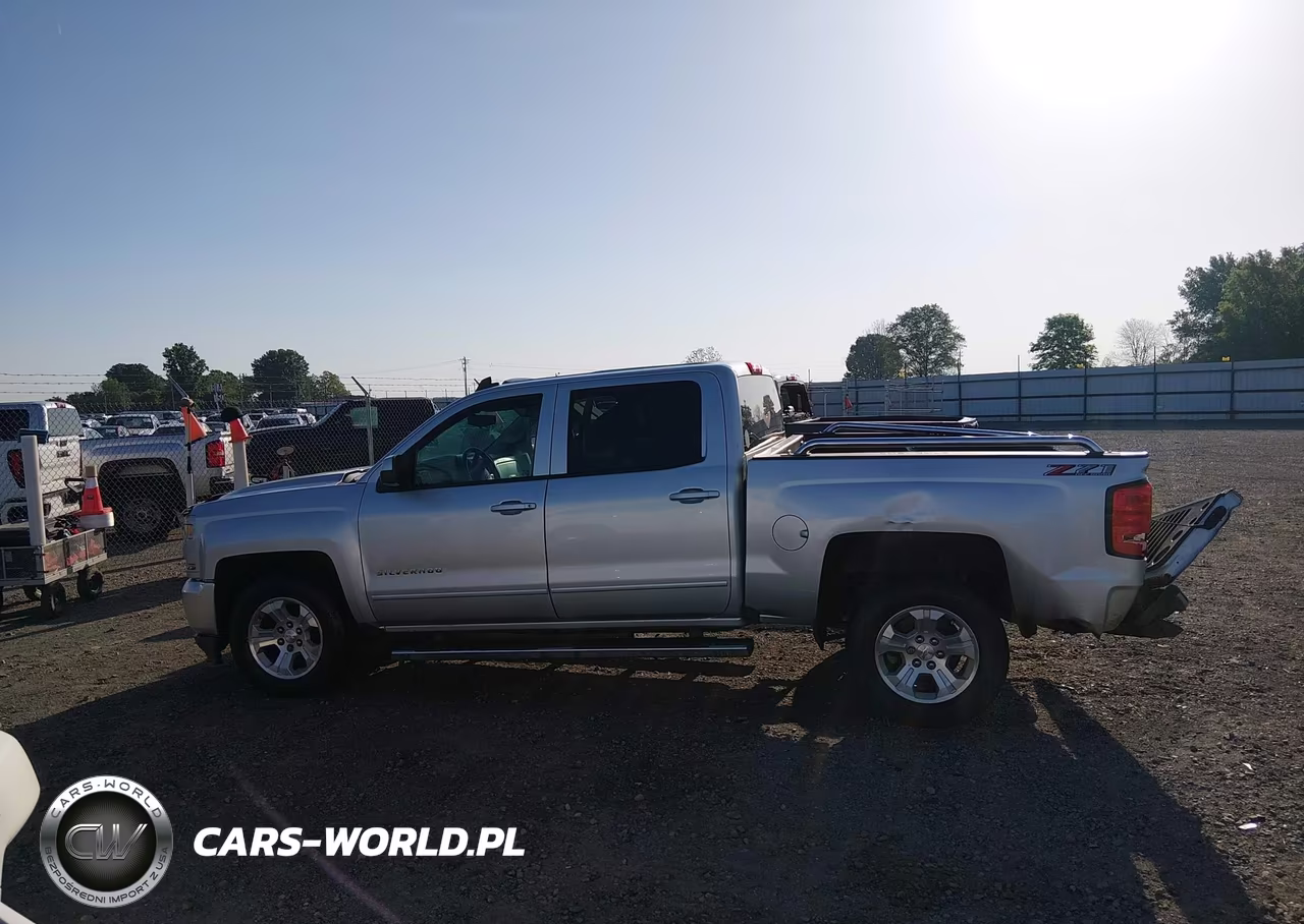 2018 Chevrolet Silverado 1500 2Lt VIN:3GCUKREC3JG354658 - 14