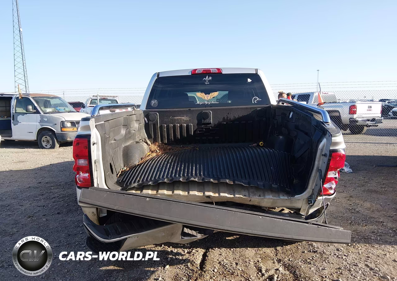 2018 Chevrolet Silverado 1500 2Lt VIN:3GCUKREC3JG354658 - 16