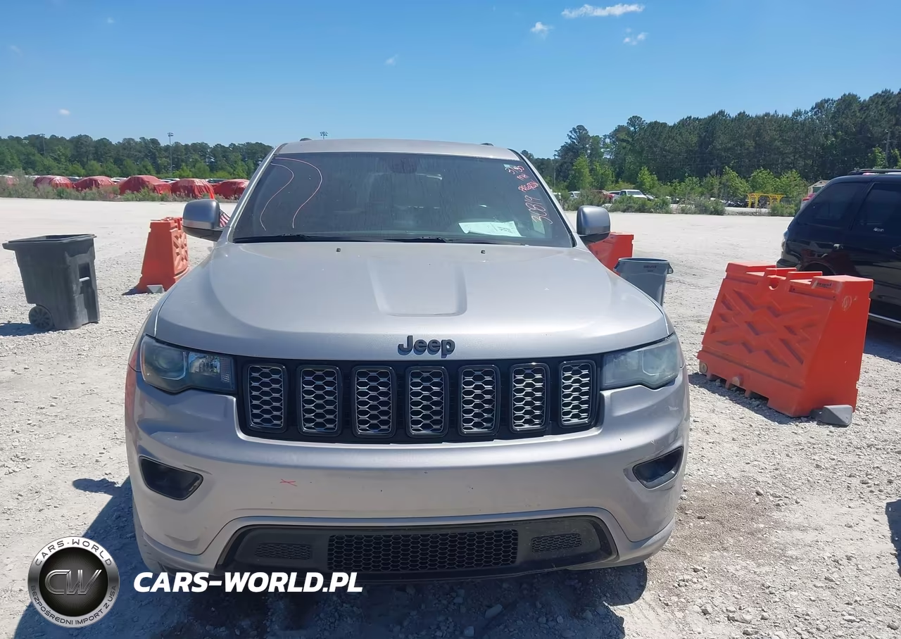 2018 Jeep Grand Cherokee Altitude 4X2 VIN:1C4RJEAG3JC208466 - 12
