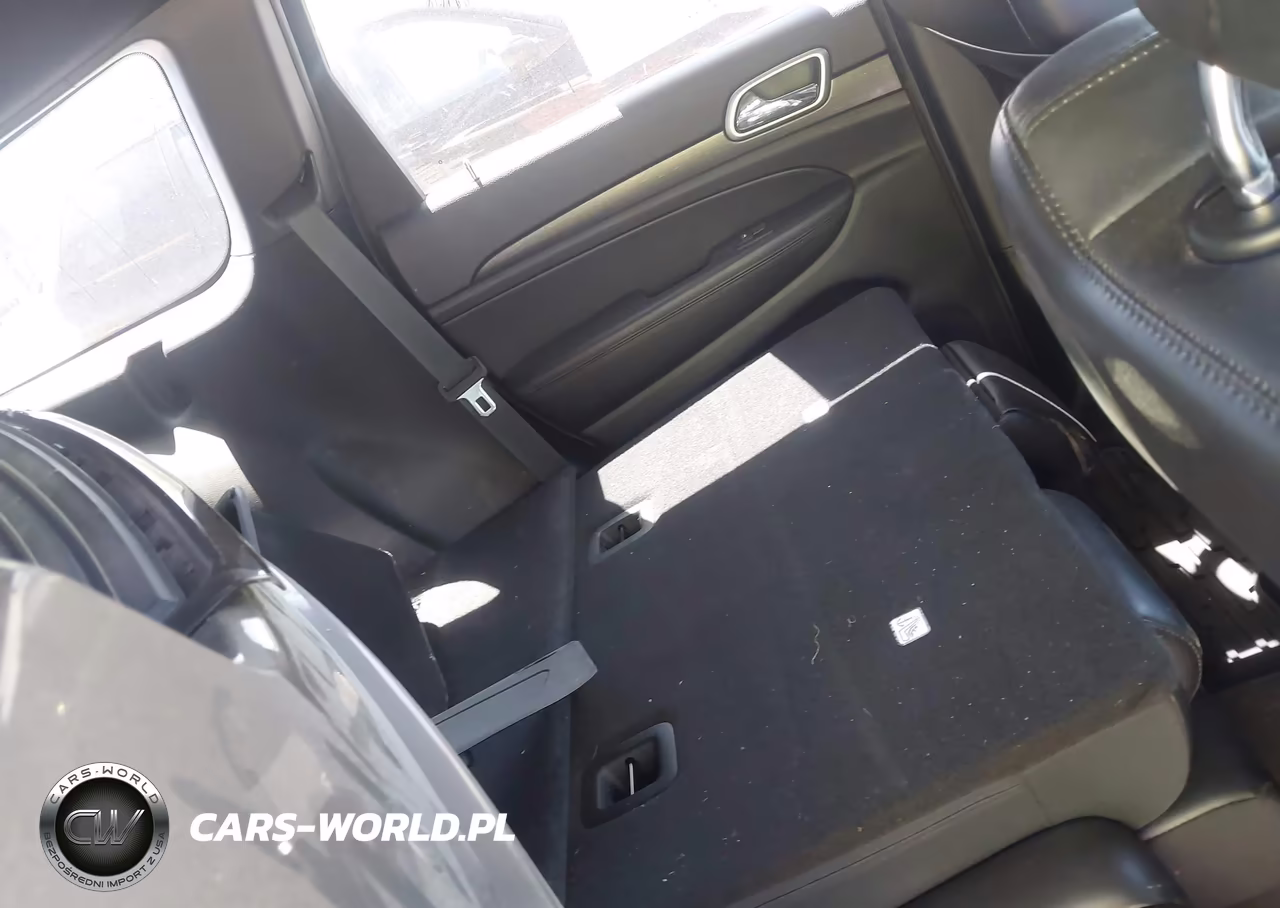 2018 Jeep Grand Cherokee Altitude 4X2 VIN:1C4RJEAG3JC208466 - 8