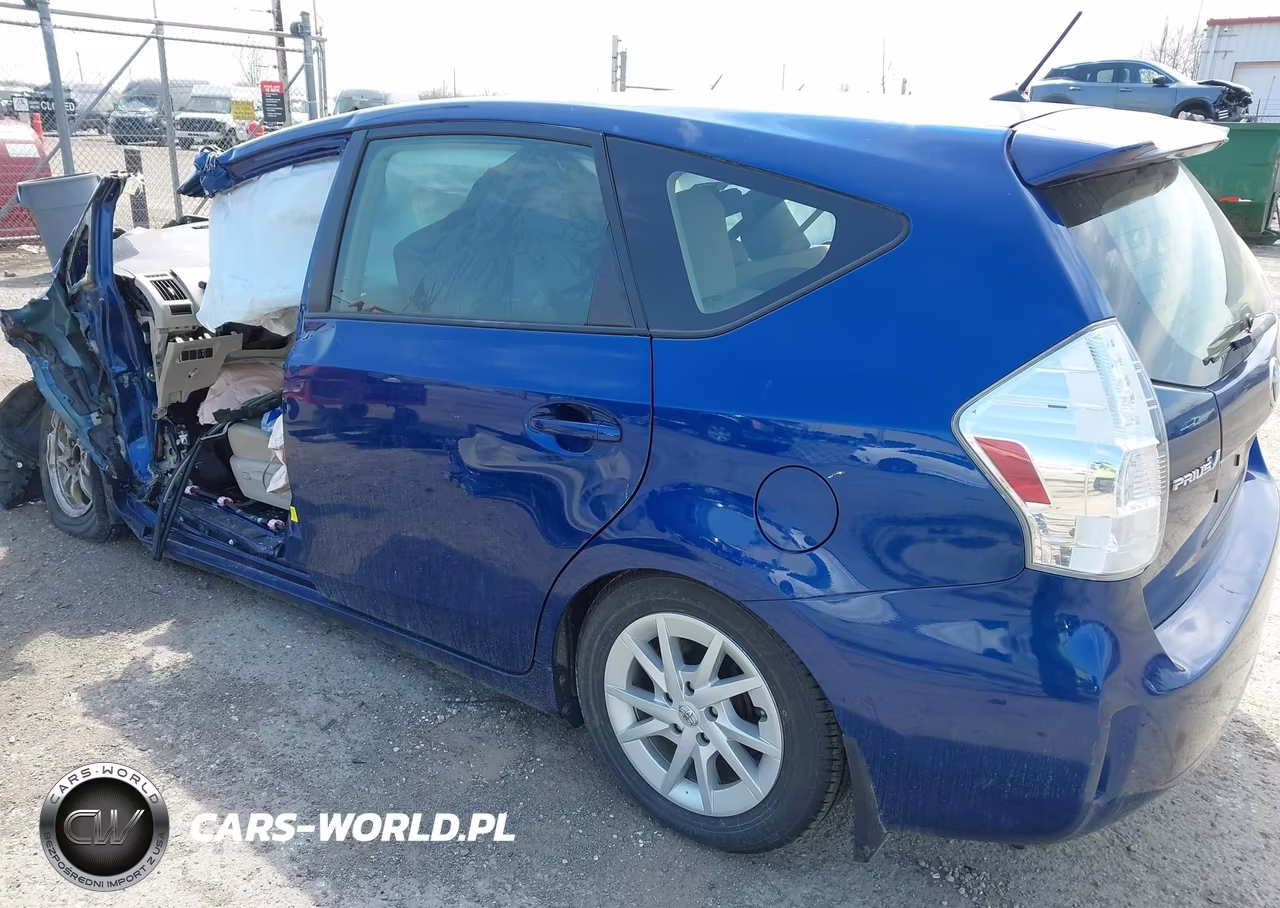 2014 Toyota Prius V Two VIN:JTDZN3EU8E3364596 - 3