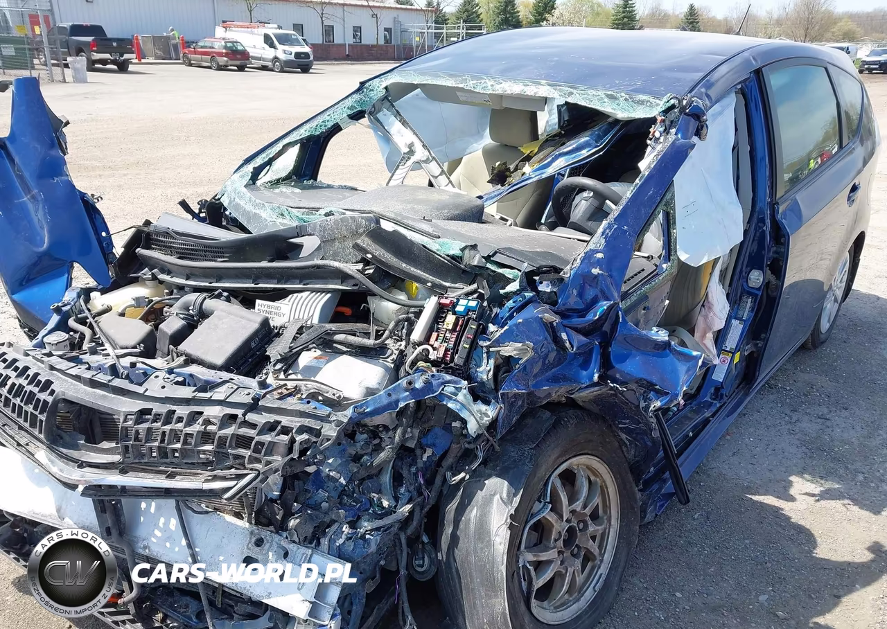 2014 Toyota Prius V Two VIN:JTDZN3EU8E3364596 - 6