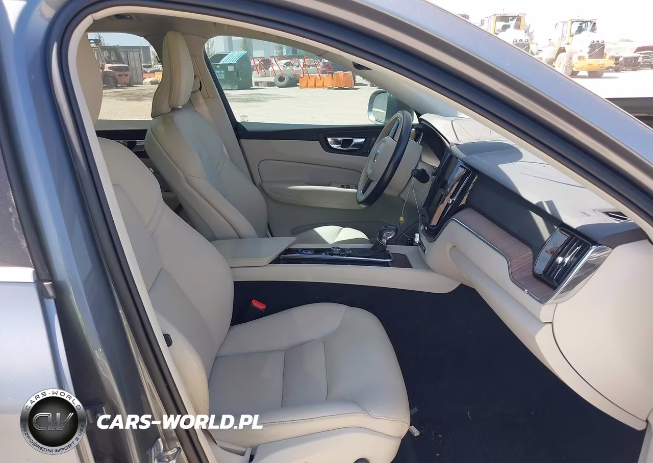 2021 Volvo Xc60 T5 Momentum VIN:YV4102RK7M1868806 - 5