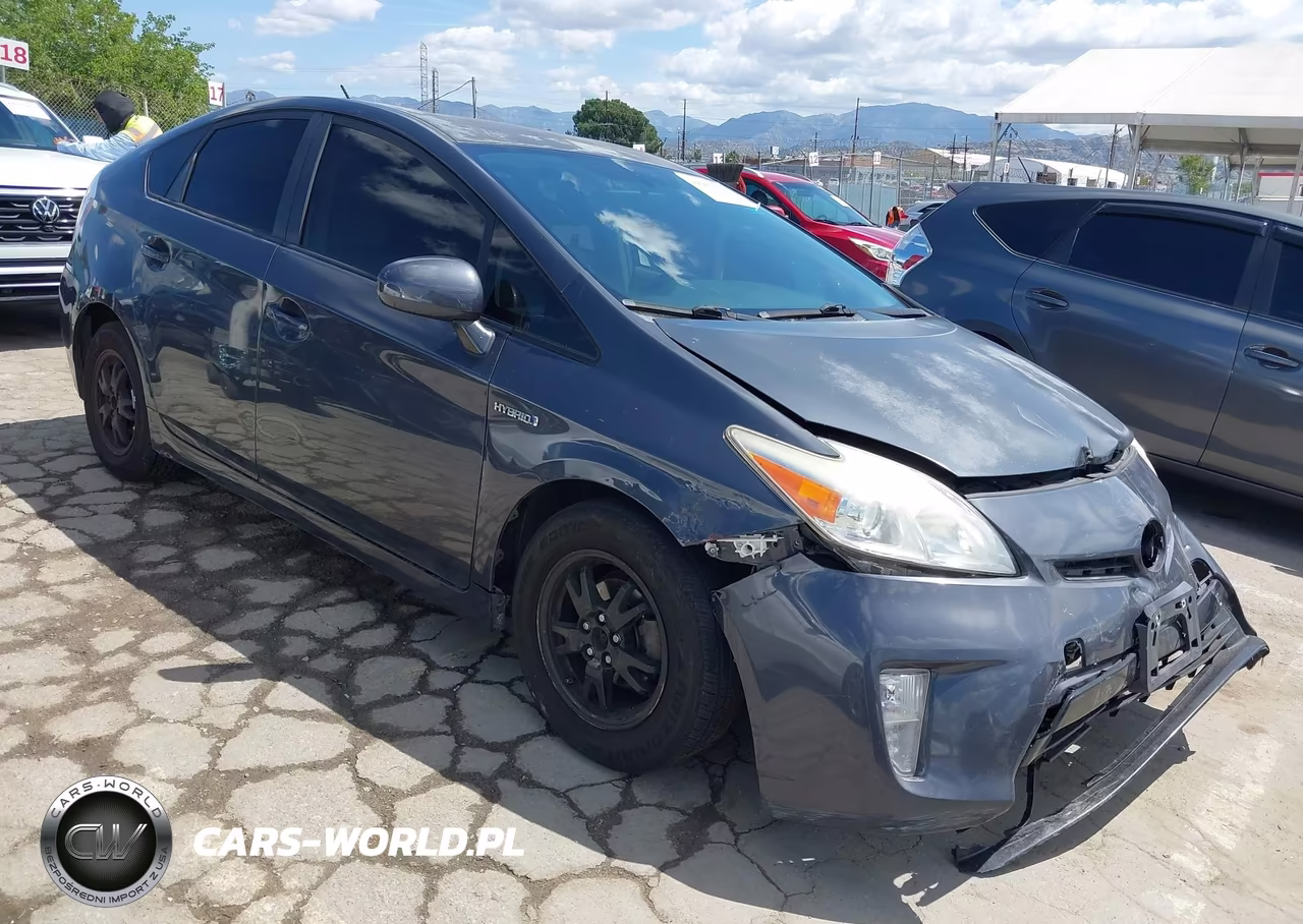 2015 Toyota Prius Two – zdjęcie 1 z 21