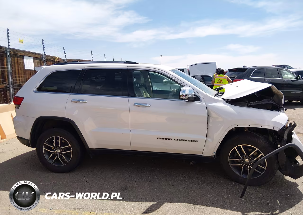 2017 Jeep Grand Cherokee Limited 4X4 VIN:1C4RJFBGXHC879499 - 13
