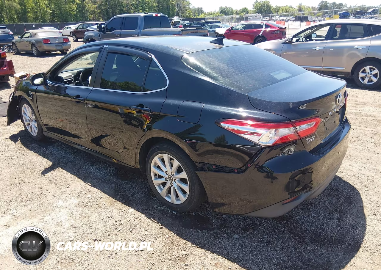 2020 Toyota Camry Le VIN:4T1C11AKXLU319222 - 3