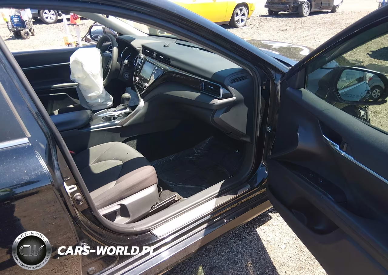2020 Toyota Camry Le VIN:4T1C11AKXLU319222 - 5