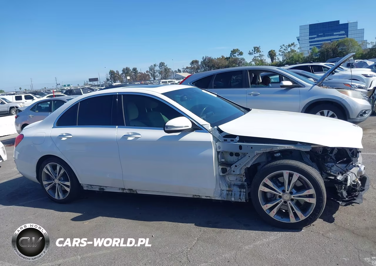 2018 Mercedes-Benz C 300 VIN:55SWF4JBXJU281144 - 14