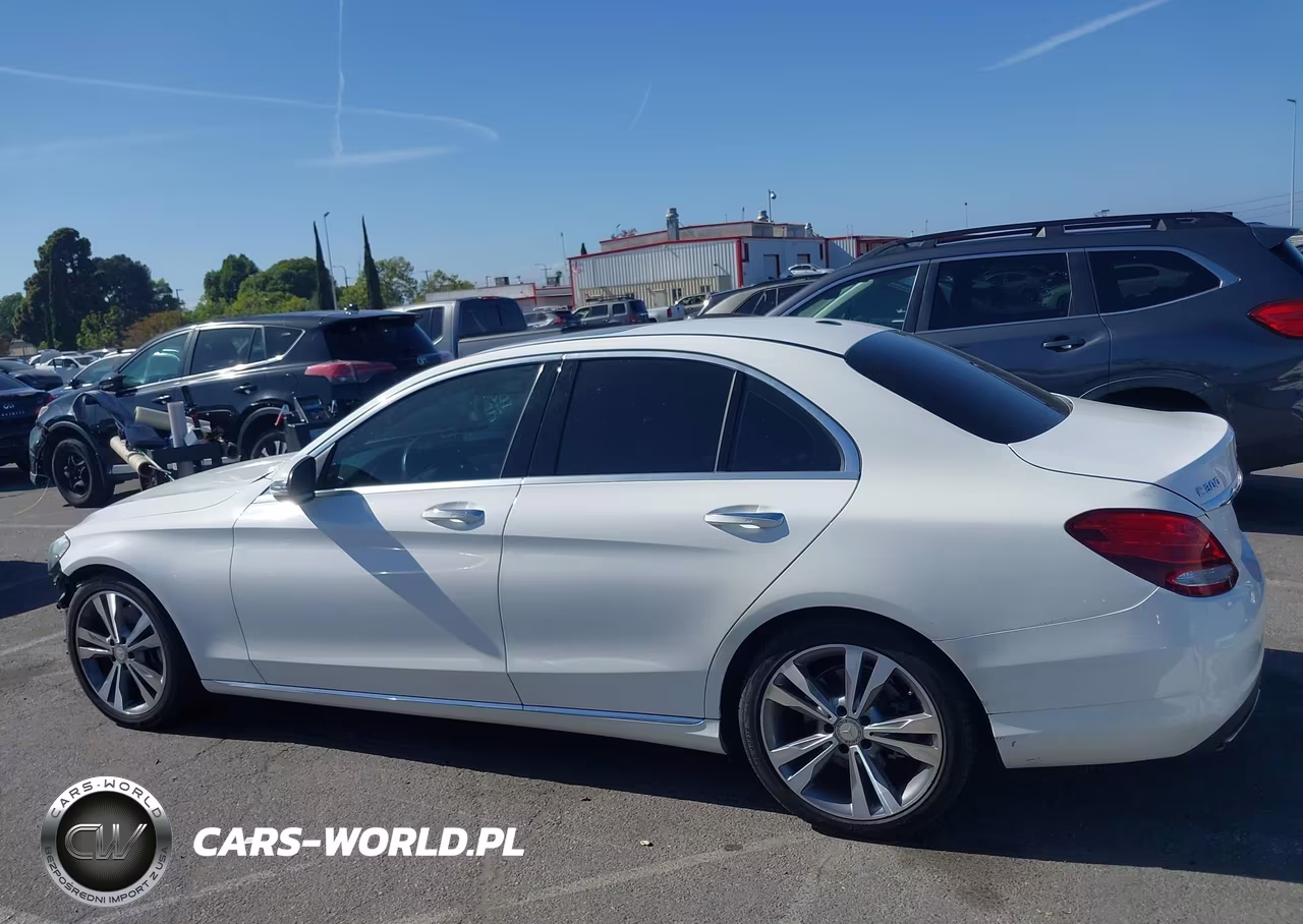 2018 Mercedes-Benz C 300 VIN:55SWF4JBXJU281144 - 15