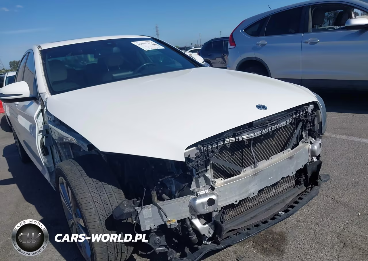 2018 Mercedes-Benz C 300 VIN:55SWF4JBXJU281144 - 18