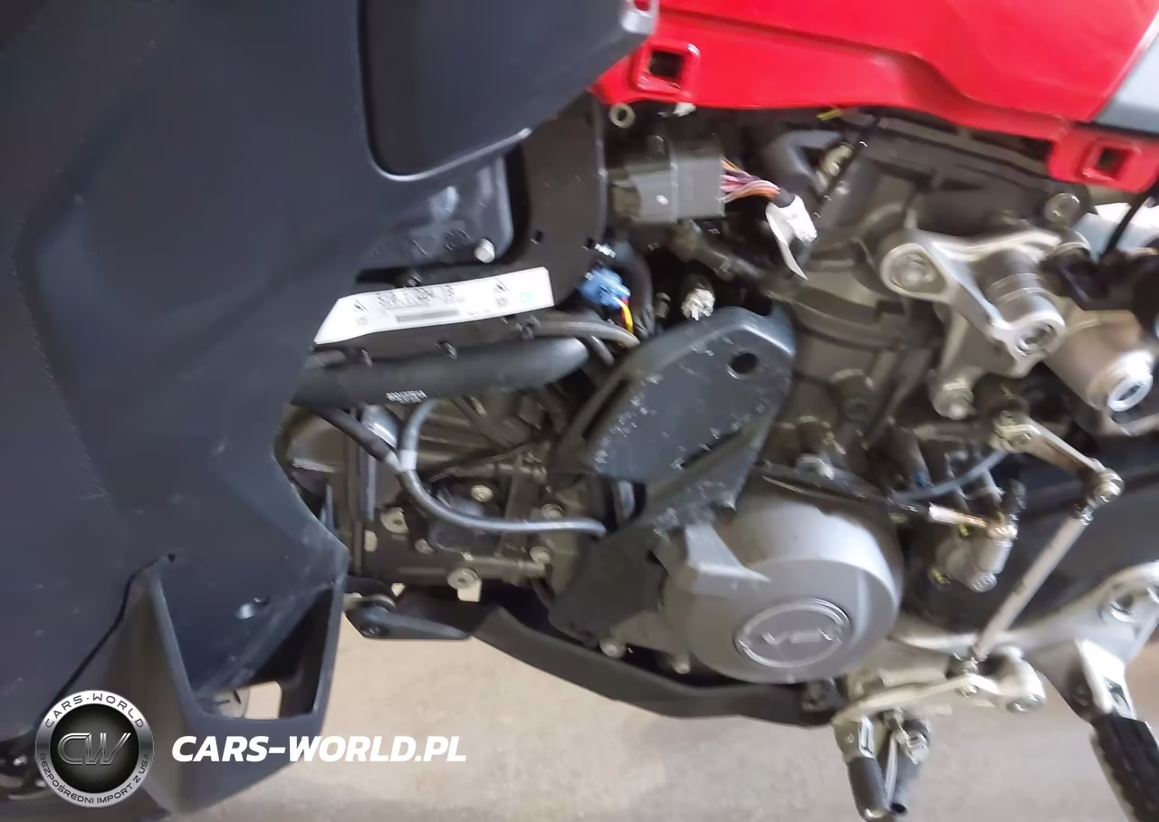 2026 Ducati Multistrada V2-V2 S VIN:ZDMAAU9T5TB003687 - 9
