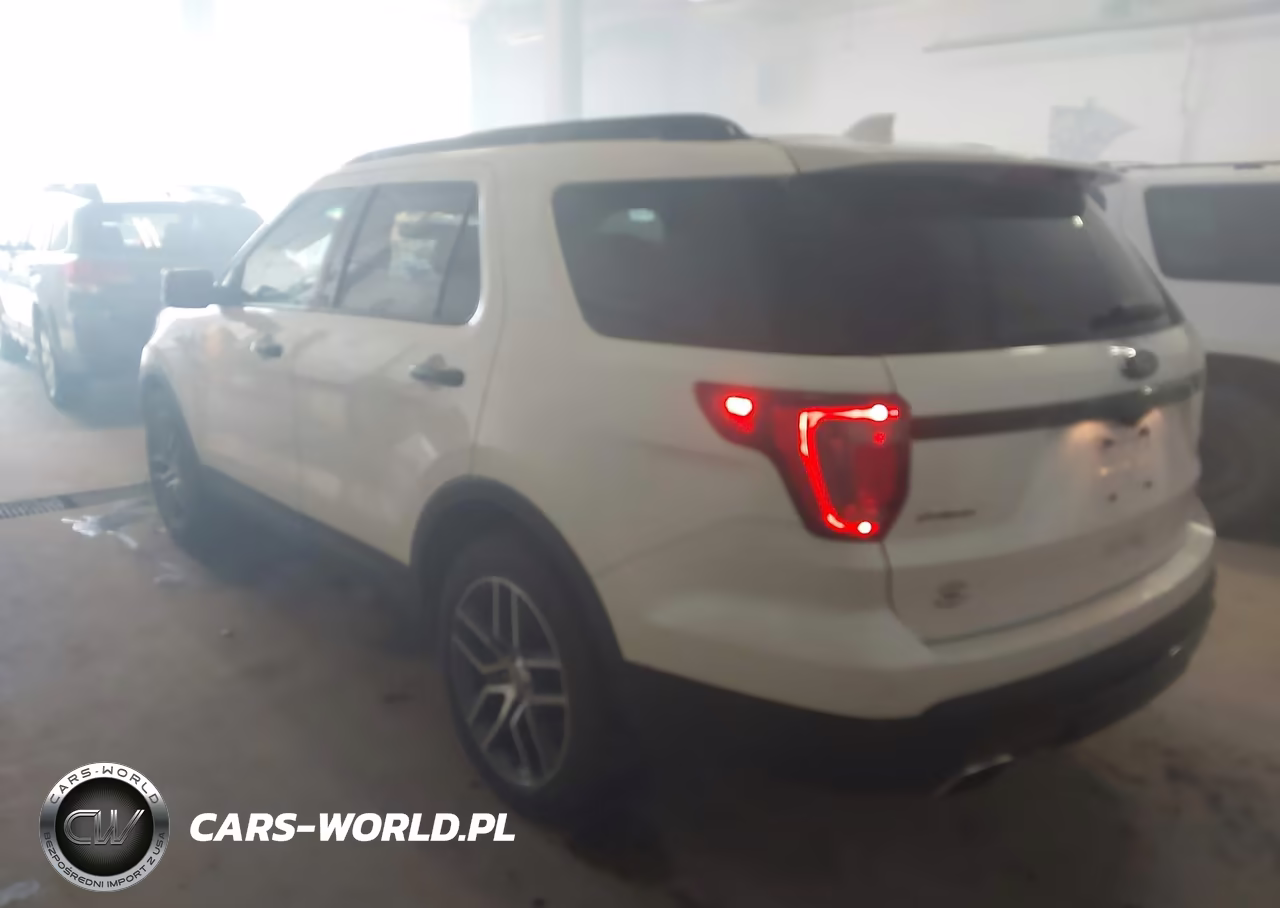 2016 Ford Explorer Sport VIN:1FM5K8GTXGGC04686 - 3