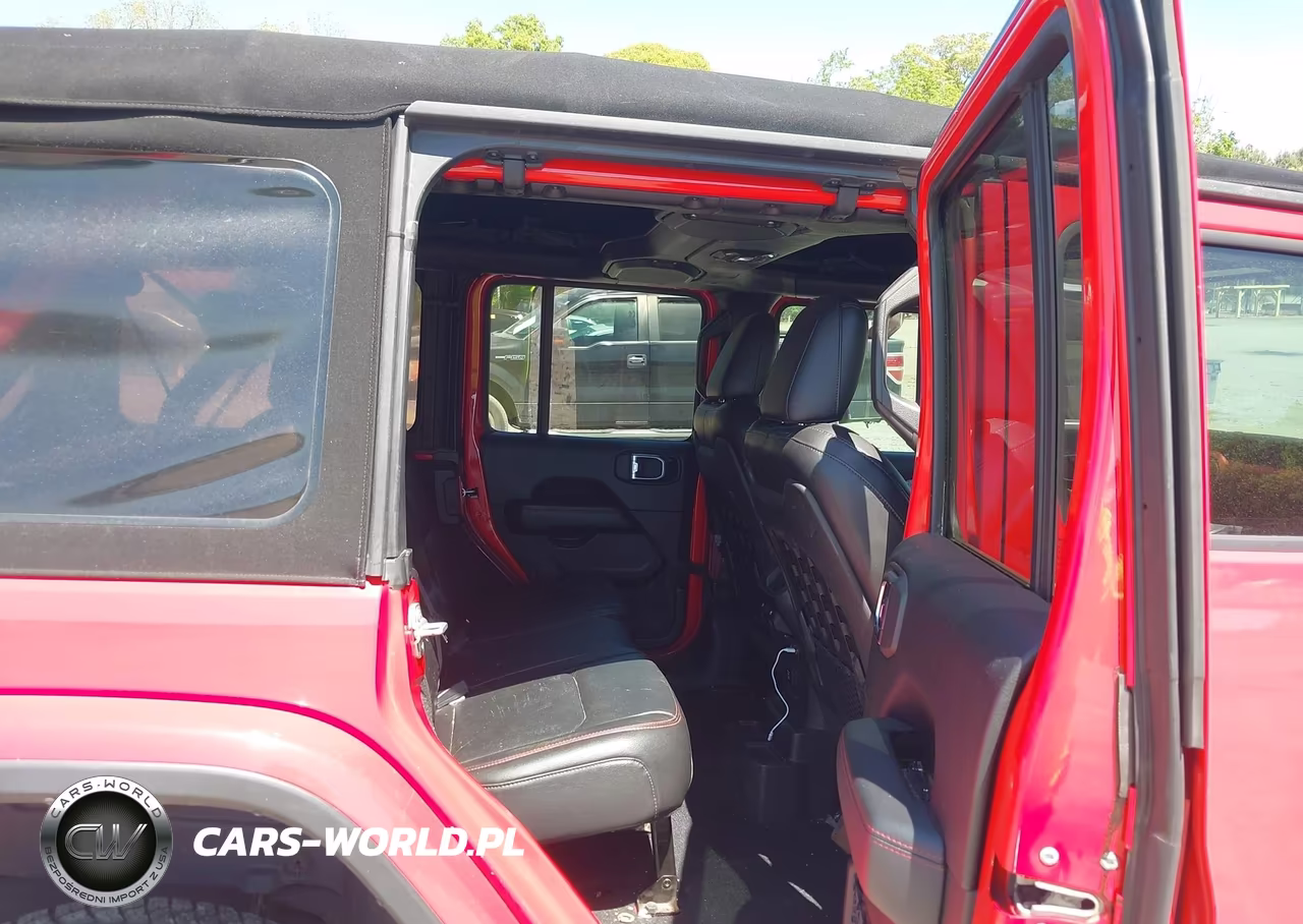 2018 Jeep Wrangler Unlimited Rubicon 4X4 VIN:1C4HJXFN7JW255576 - 8