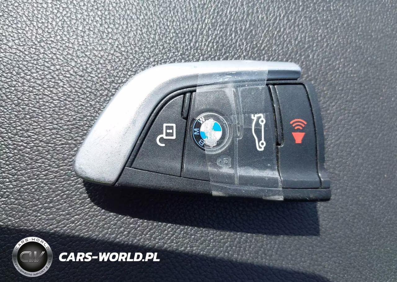 2019 BMW X3 xDrive30I VIN:5UXTR9C5XKLE11973 - 11