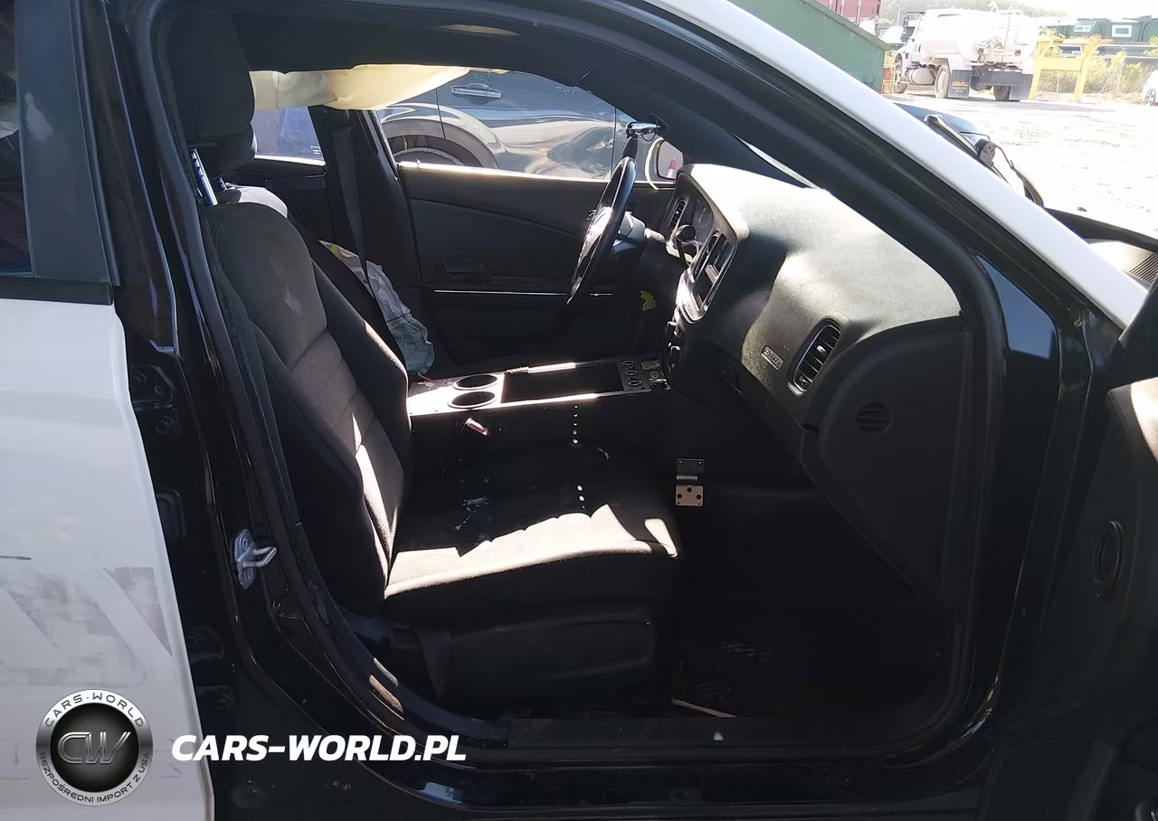 2012 Dodge Charger Police VIN:2C3CDXAT1CH153946 - 5