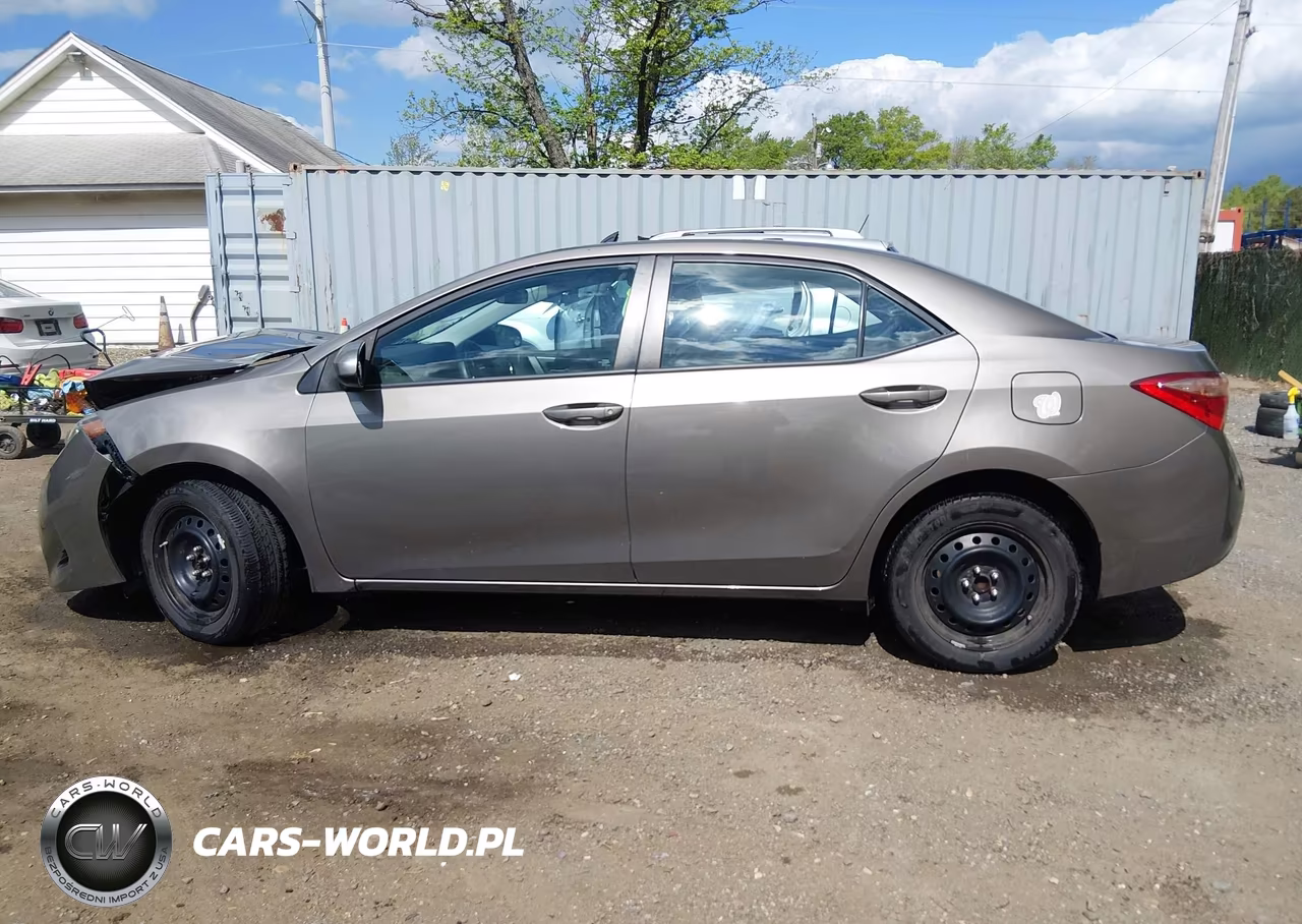 2017 Toyota Corolla Le VIN:2T1BURHE0HC822705 - 14