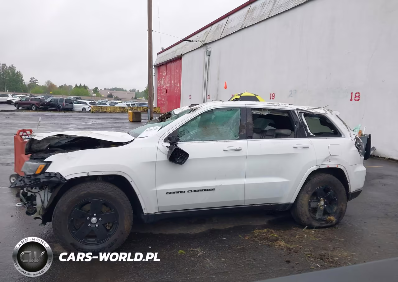 2018 Jeep Grand Cherokee Sterling Edition 4X4 VIN:1C4RJFBT7JC250897 - 15