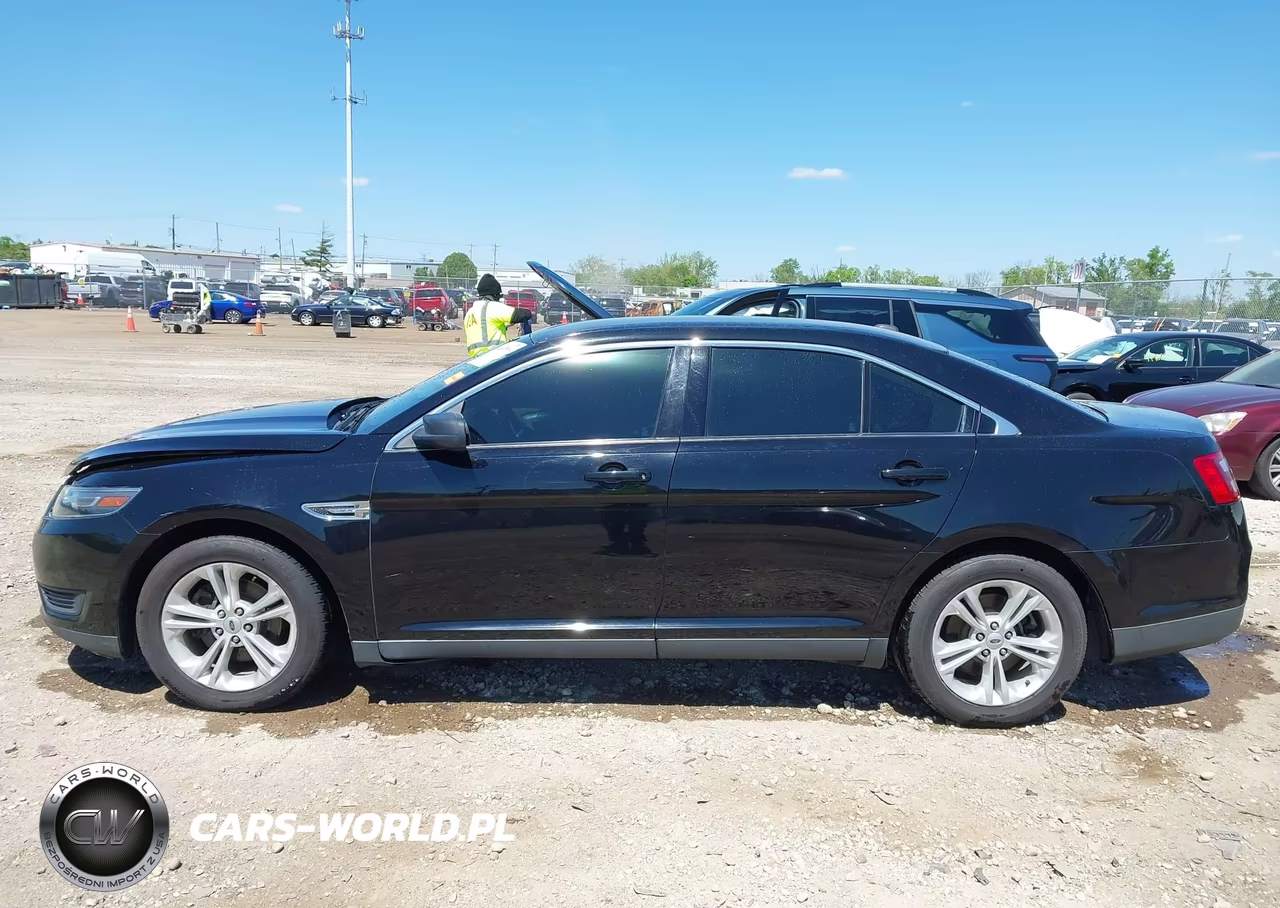2018 Ford Taurus Se VIN:1FAHP2D81JG103016 - 14