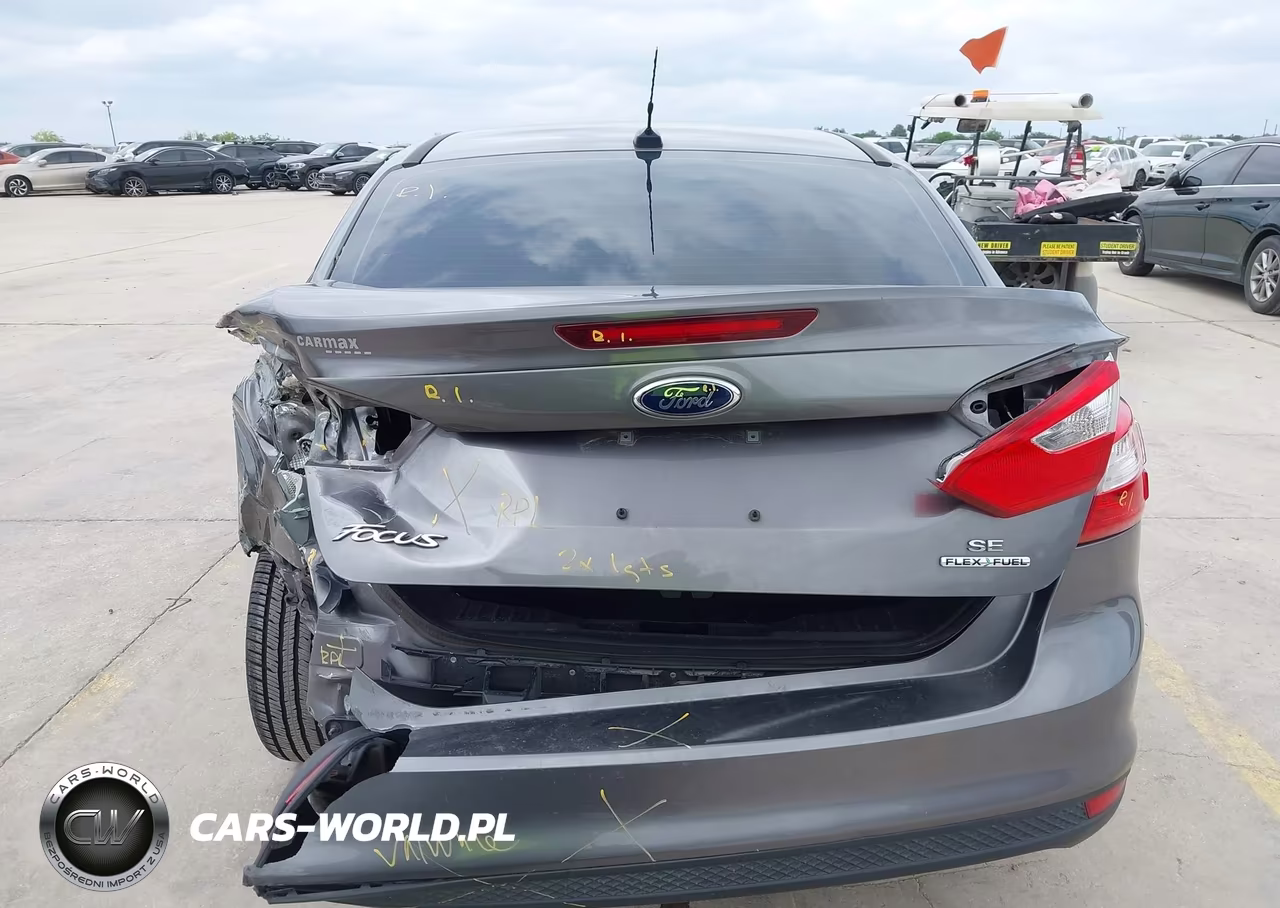 2014 Ford Focus Se VIN:1FADP3F29EL275949 - 16