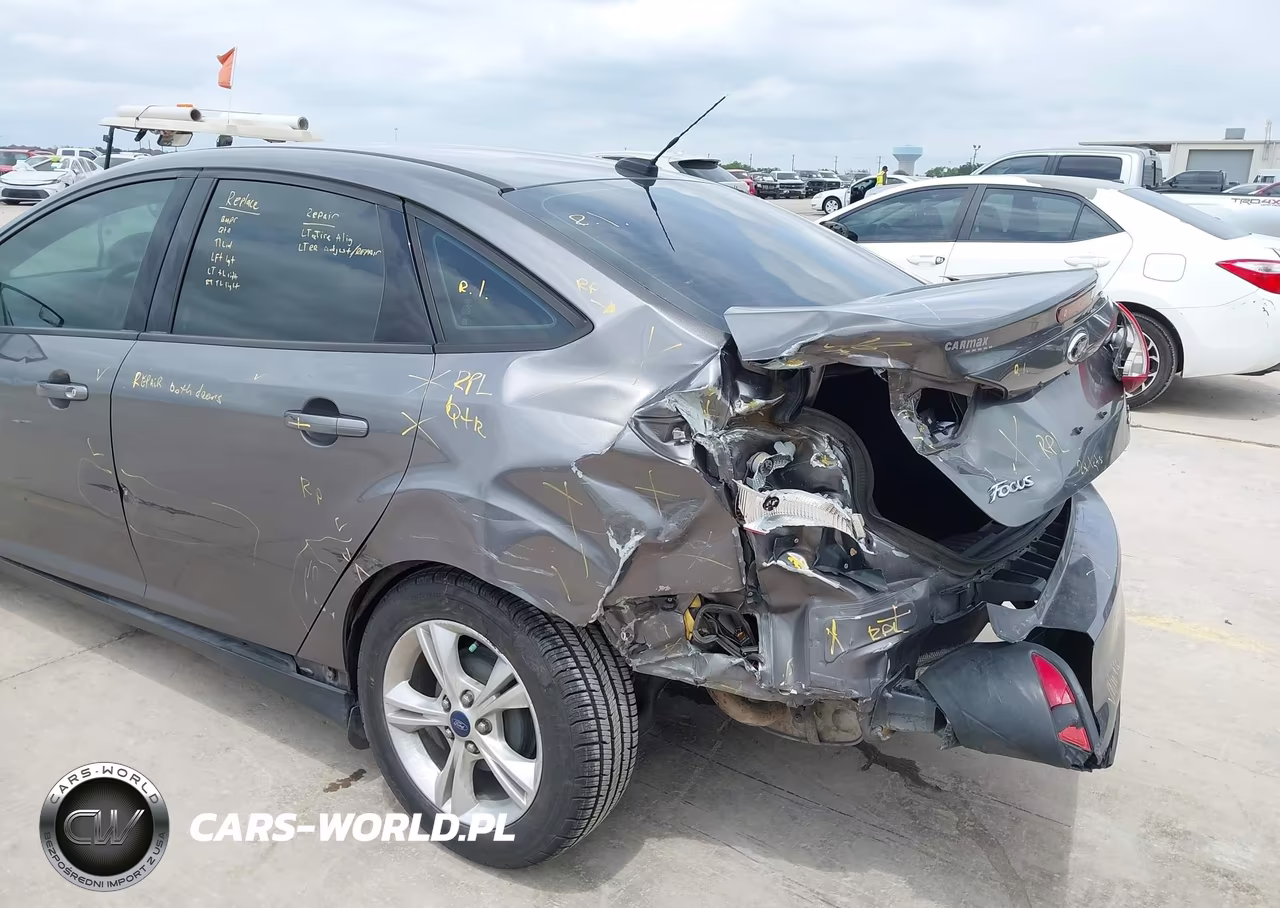 2014 Ford Focus Se VIN:1FADP3F29EL275949 - 6