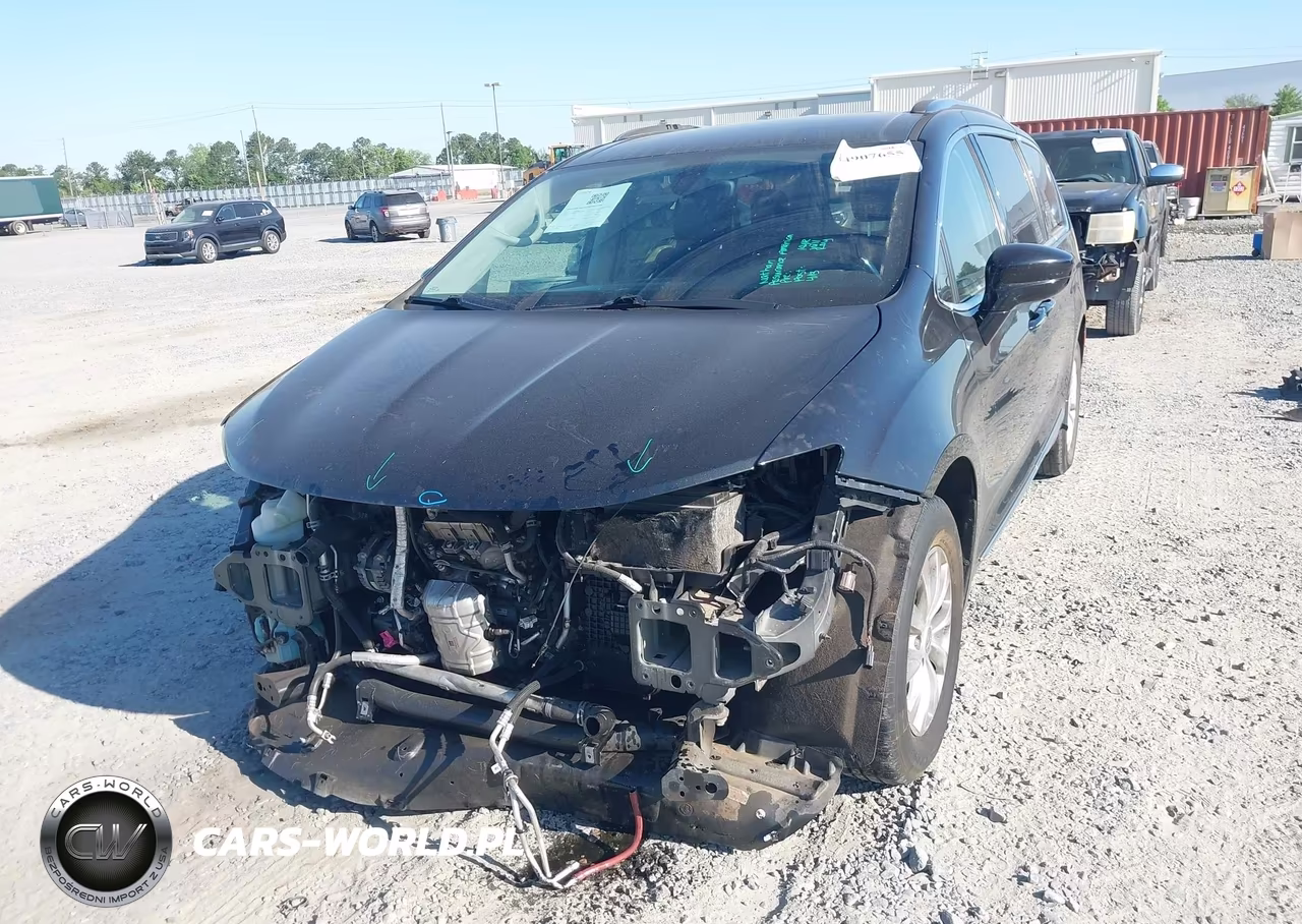2019 Chrysler Pacifica Touring L VIN:2C4RC1BG0KR650289 - 6