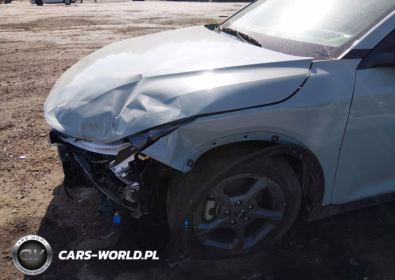 2025 Kia K4 Lxs VIN:3KPFT4DE5SE090111 - 18