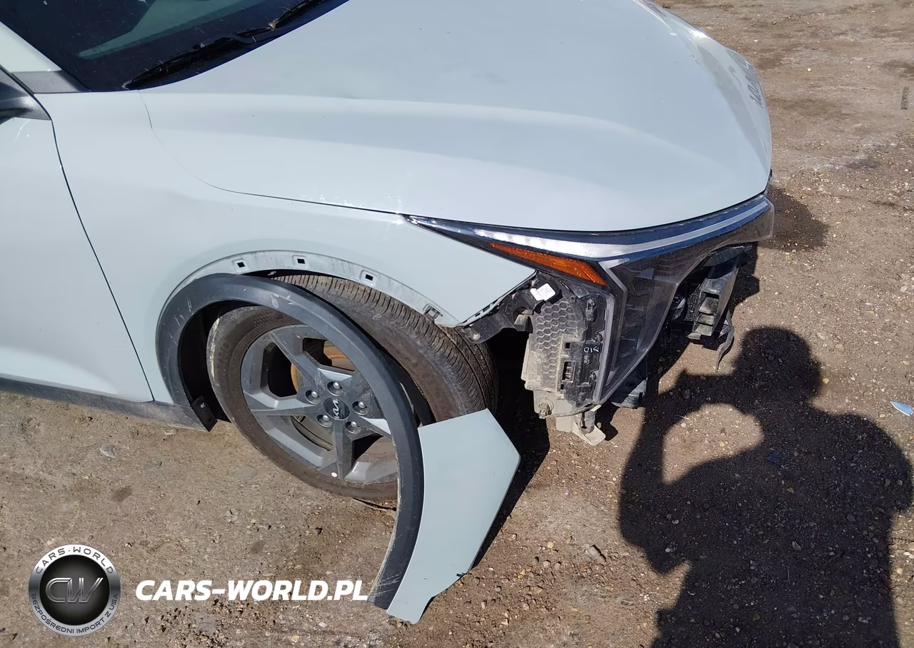 2025 Kia K4 Lxs VIN:3KPFT4DE5SE090111 - 19
