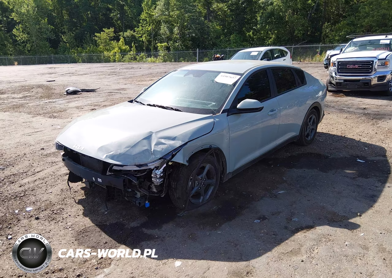 2025 Kia K4 Lxs VIN:3KPFT4DE5SE090111 - 2