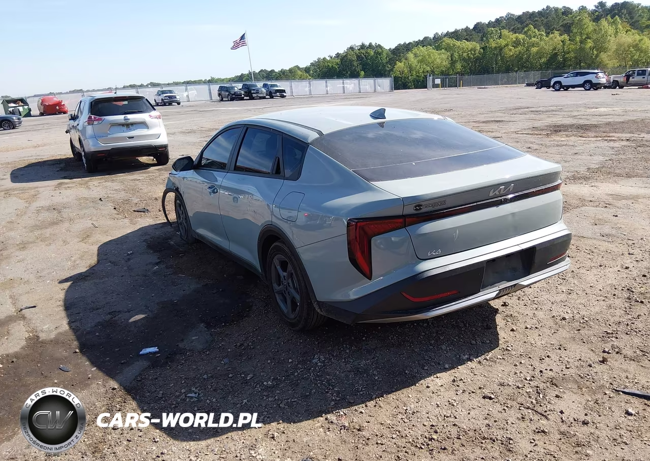 2025 Kia K4 Lxs VIN:3KPFT4DE5SE090111 - 3