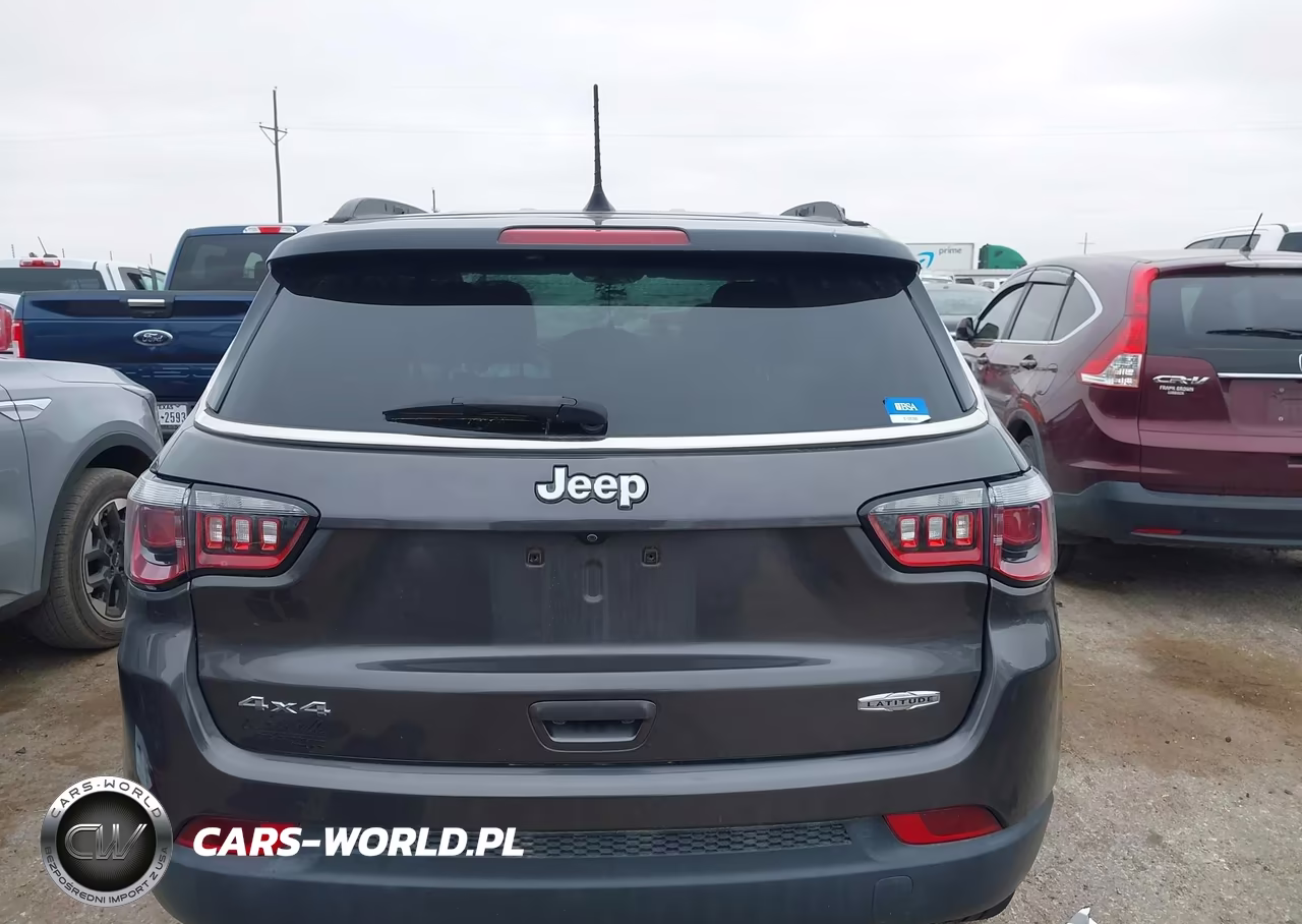 2018 Jeep Compass Latitude 4X4 VIN:3C4NJDBB5JT113620 - 16