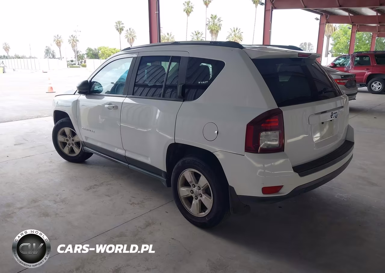 2015 Jeep Compass Sport VIN:1C4NJCBA5FD436998 - 3