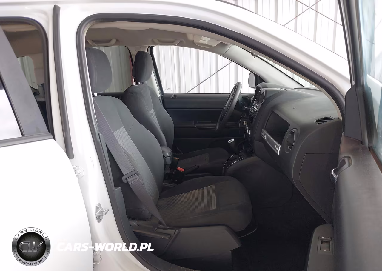 2015 Jeep Compass Sport VIN:1C4NJCBA5FD436998 - 5