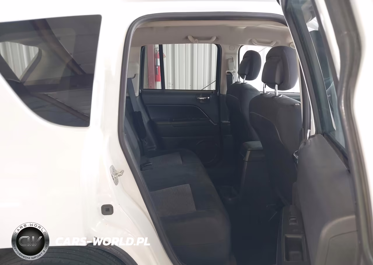 2015 Jeep Compass Sport VIN:1C4NJCBA5FD436998 - 8