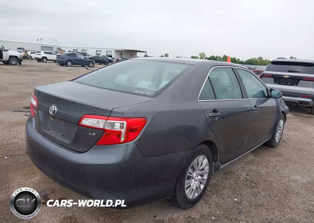 2013 Toyota Camry Le VIN:4T1BF1FK5DU245070 - 4