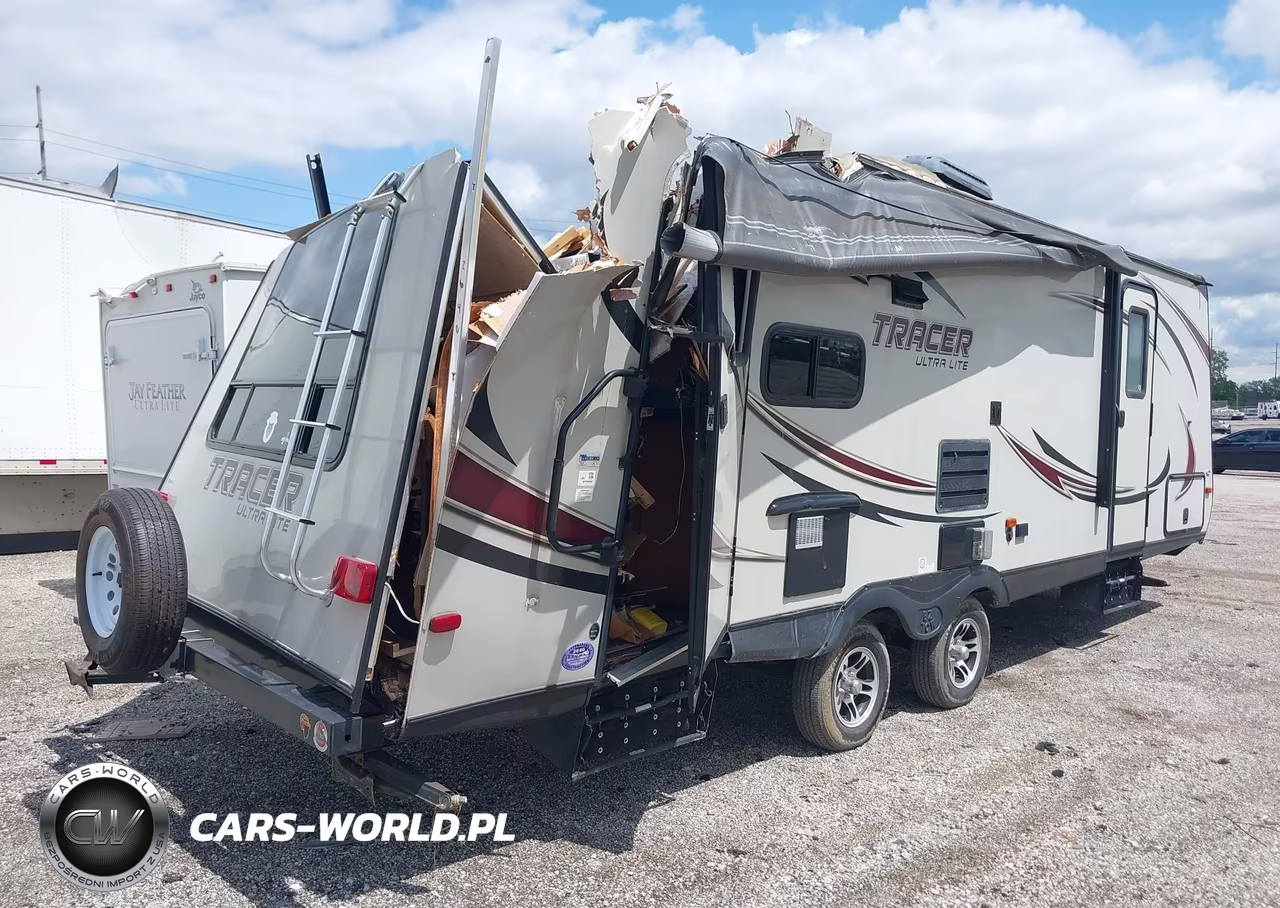 2015 Forest Riv Ultra Lite VIN:5ZT2TRRBXFB507945 - 4