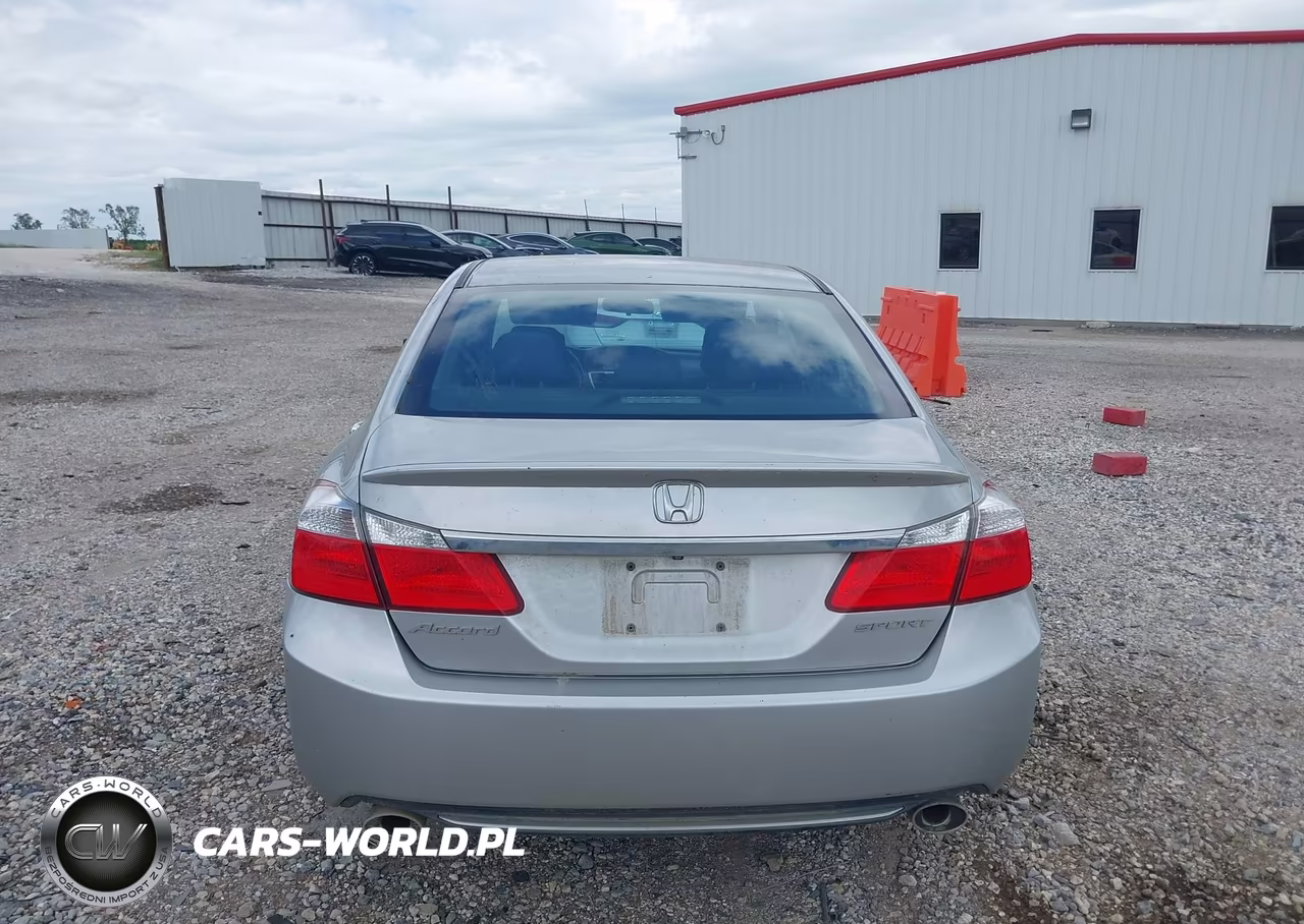 2015 Honda Accord Sport VIN:1HGCR2F5XFA128980 - 16
