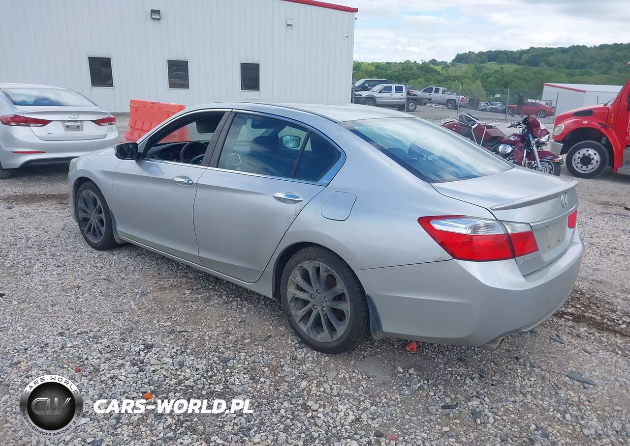 2015 Honda Accord Sport VIN:1HGCR2F5XFA128980 - 3