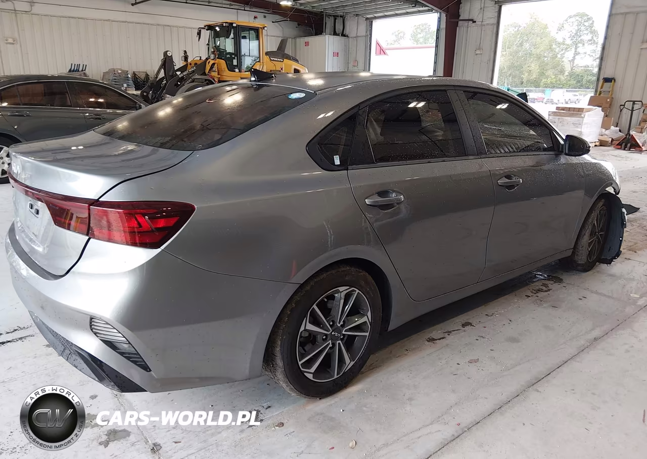 2022 Kia Forte Lxs VIN:3KPF24ADXNE418528 - 4