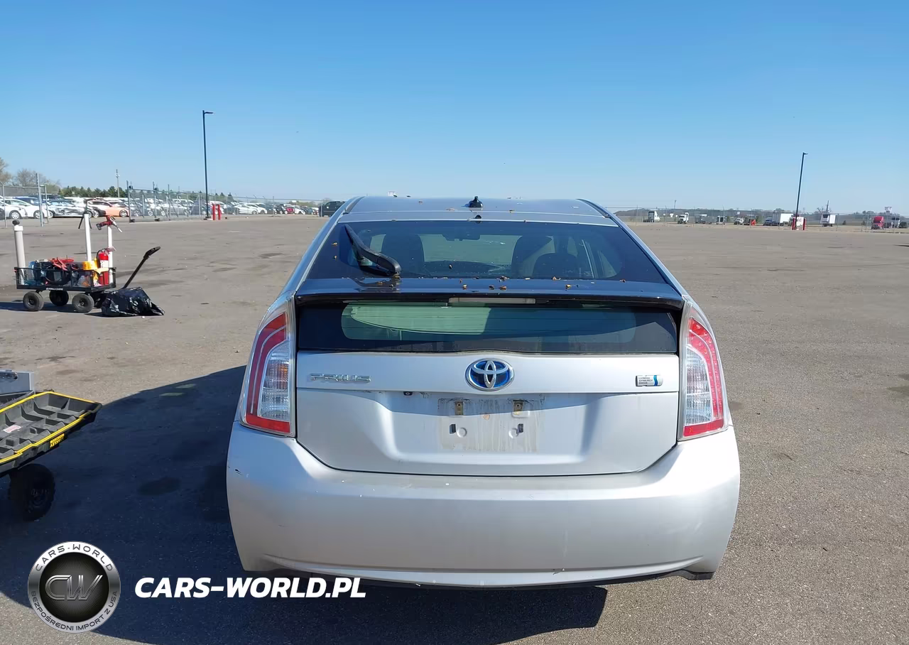 2013 Toyota Prius Three VIN:JTDKN3DU9D5616362 - 16