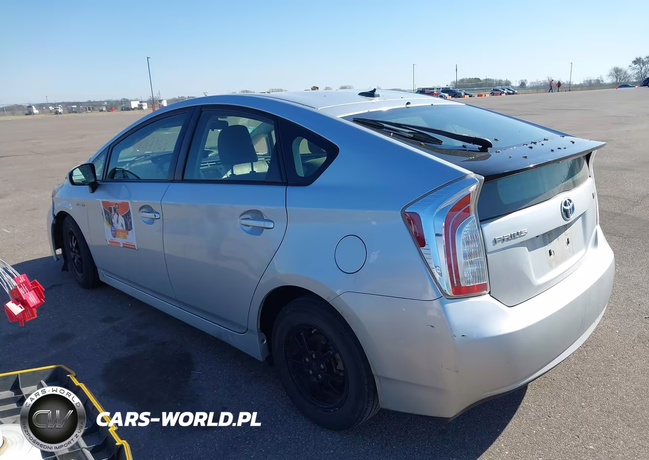 2013 Toyota Prius Three VIN:JTDKN3DU9D5616362 - 3