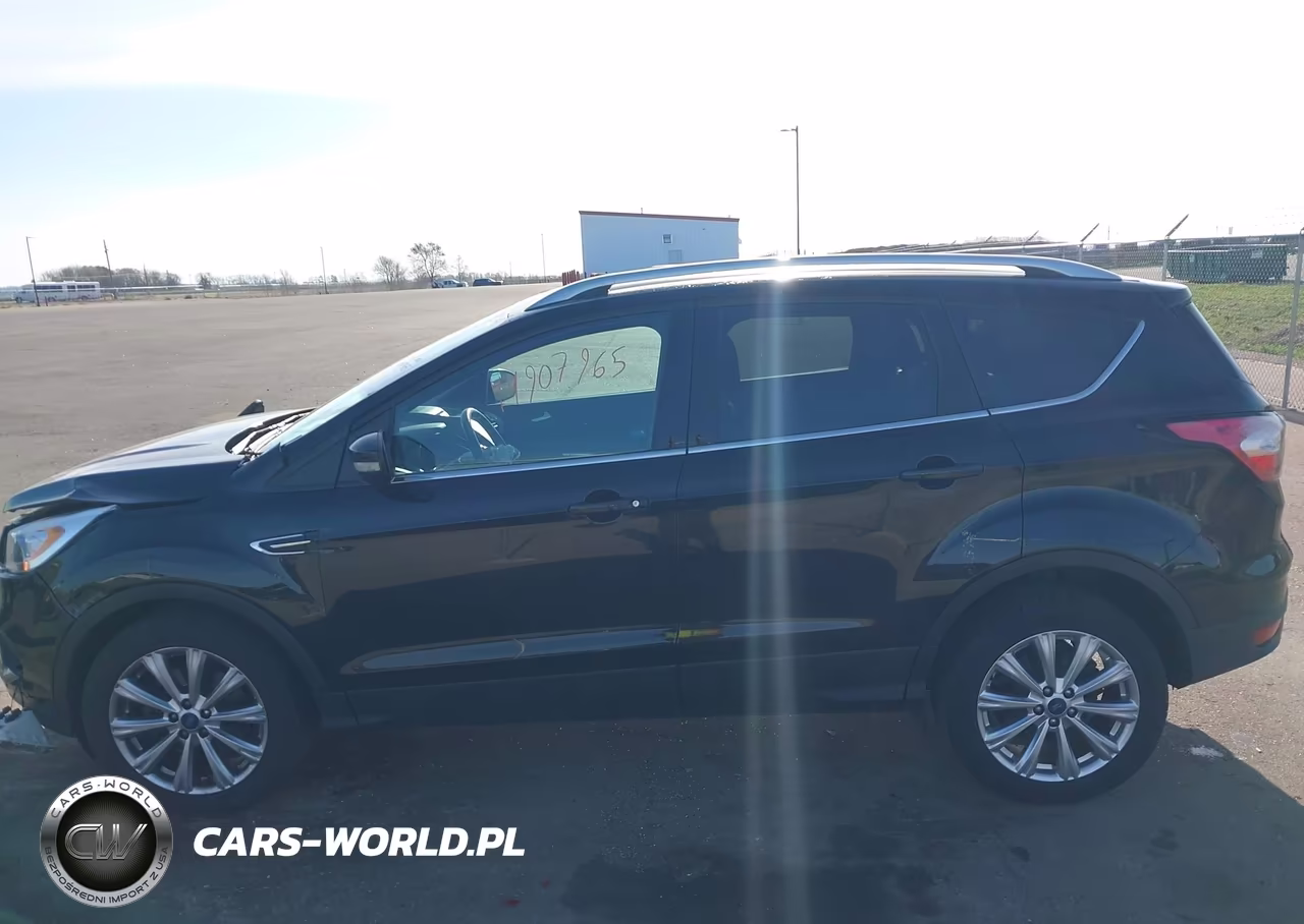2017 Ford Escape Titanium VIN:1FMCU9J95HUD71335 - 14
