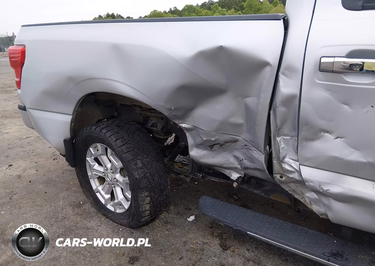2016 Nissan Titan Xd Sv Diesel VIN:1N6BA1F44GN513445 - 17
