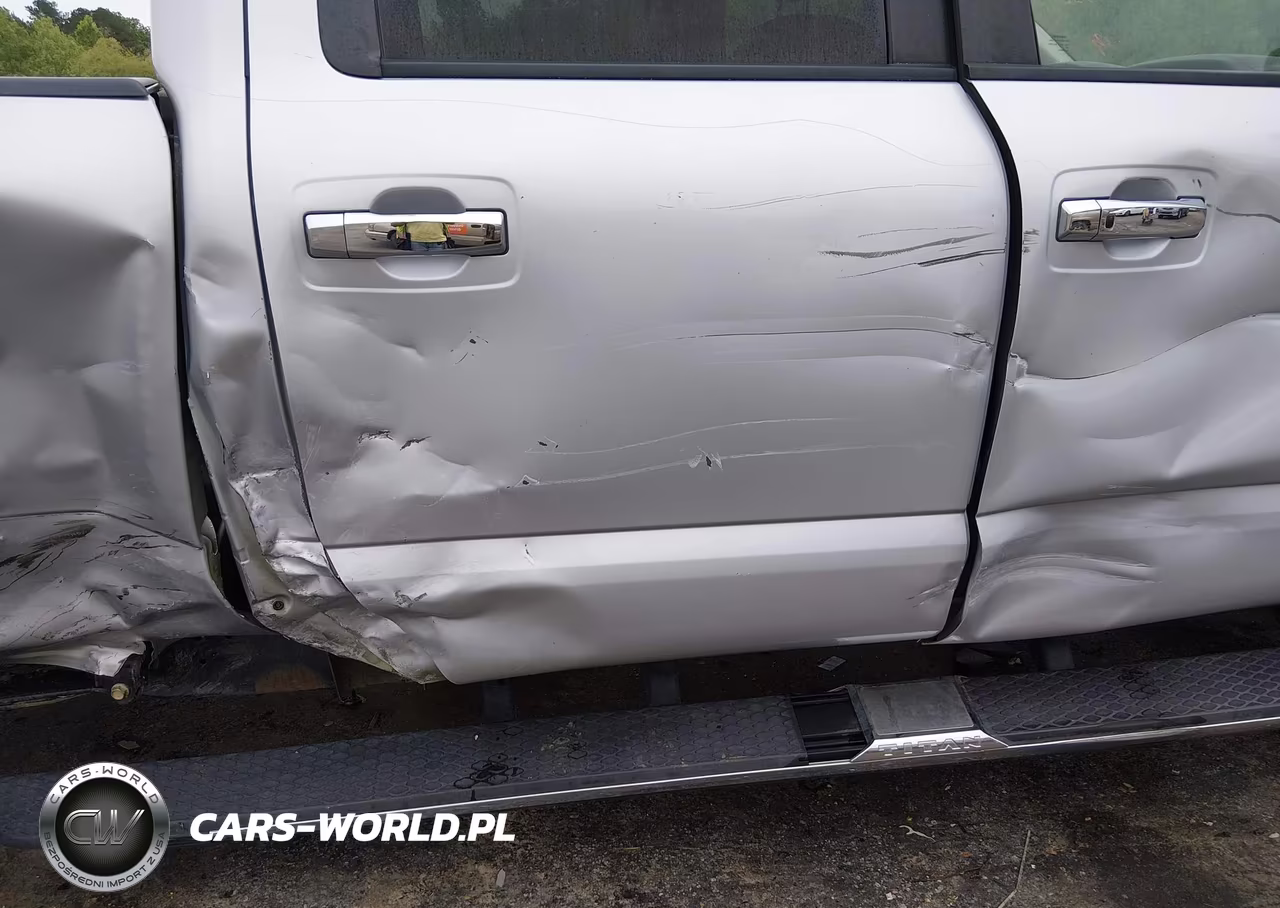 2016 Nissan Titan Xd Sv Diesel VIN:1N6BA1F44GN513445 - 18