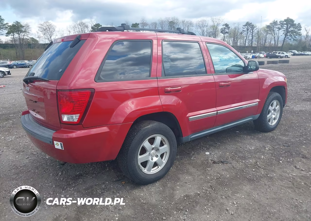 2010 Jeep Grand Cherokee Laredo VIN:1J4PR4GK4AC117447 - 4