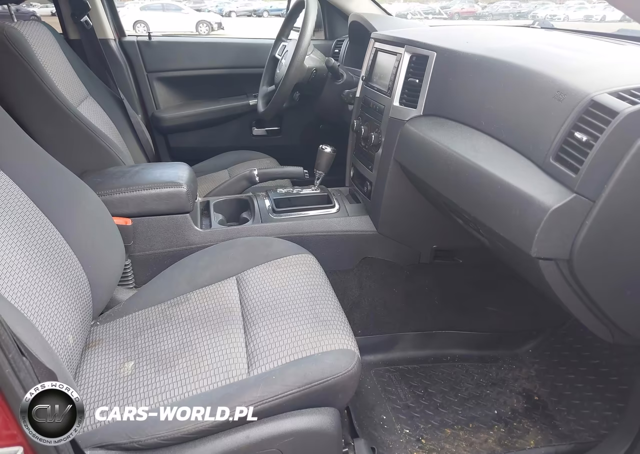 2010 Jeep Grand Cherokee Laredo VIN:1J4PR4GK4AC117447 - 5
