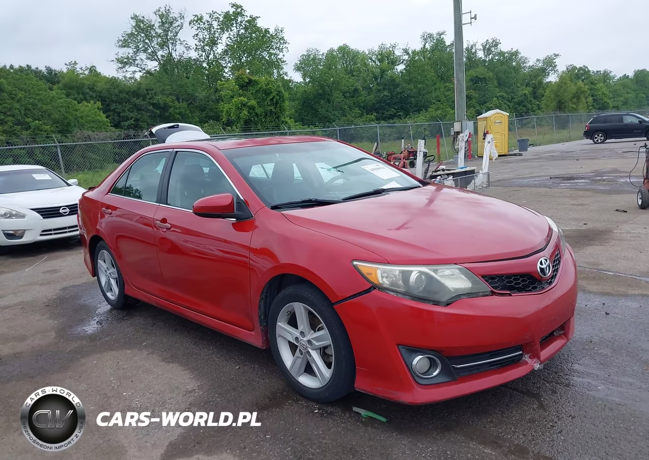 2012 Toyota Camry Se – zdjęcie 1 z 16