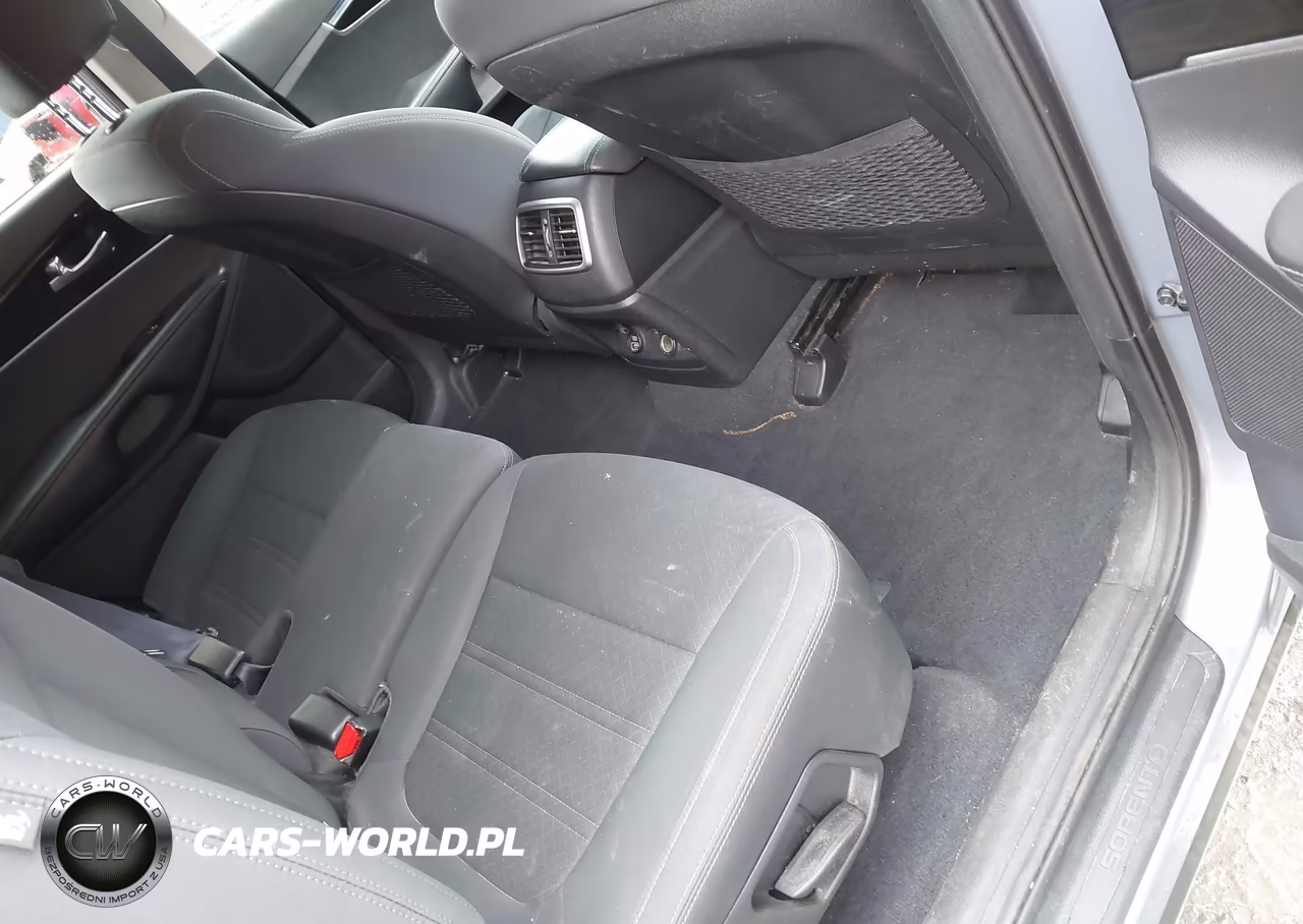 2019 Kia Sorento 2.4L Lx VIN:5XYPGDA39KG603133 - 8