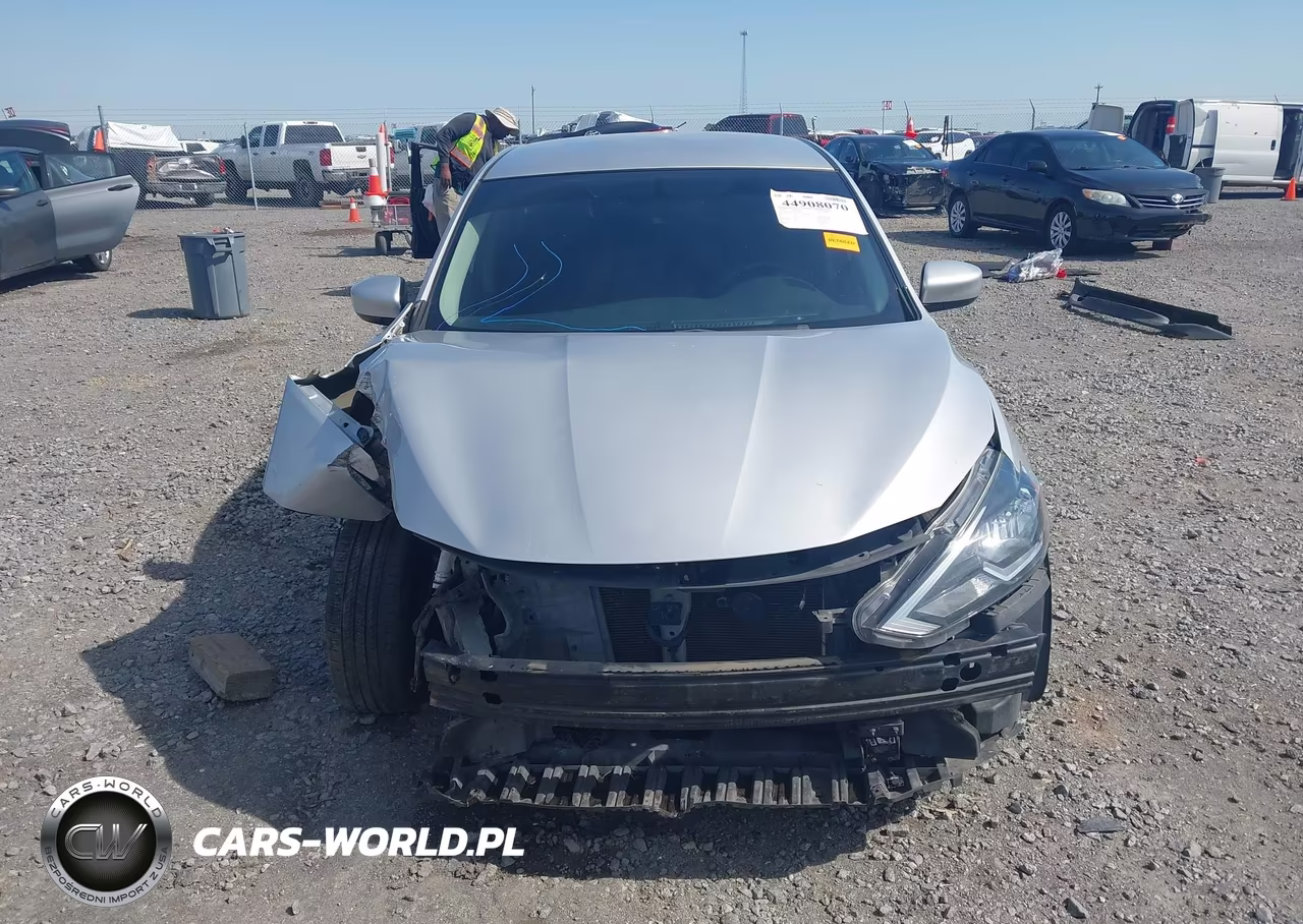 2018 Nissan Sentra S VIN:3N1AB7AP4JY255473 - 12