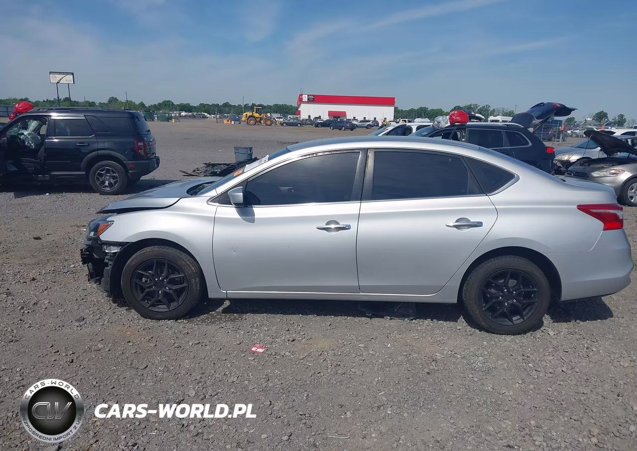 2018 Nissan Sentra S VIN:3N1AB7AP4JY255473 - 14
